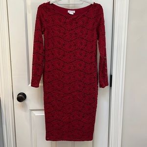 Ingrid & Isabel burgundy lace maternity dress